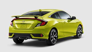 The 2019 Honda Civic Si Gets a $200 Price Bump and Comes in the Ever-Charming Snot Green